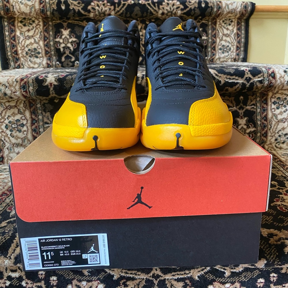 Jordan 12 Retro Black University Gold💫